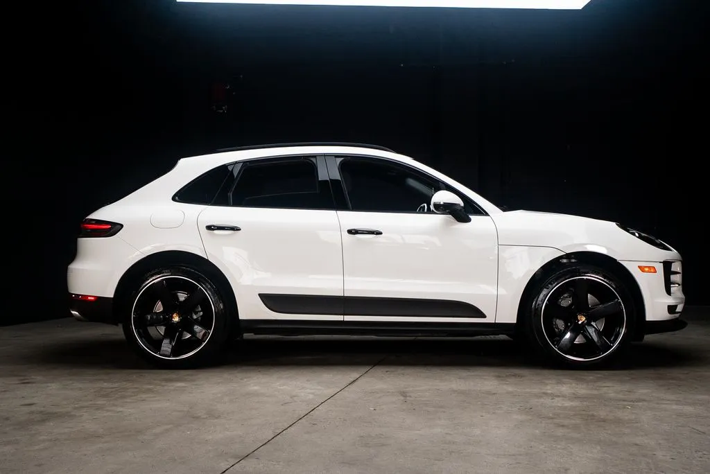 Porsche Macan photo 10