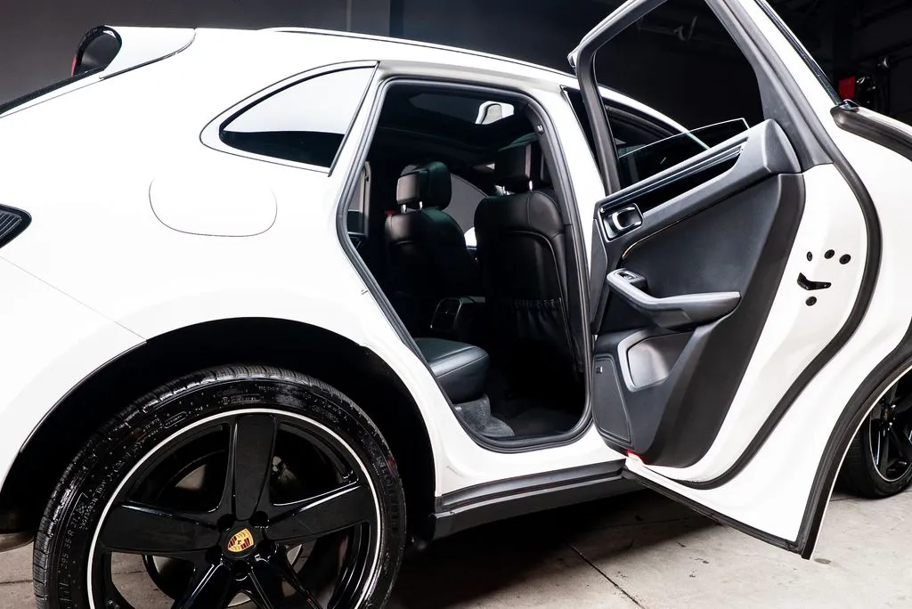 Porsche Macan photo 39