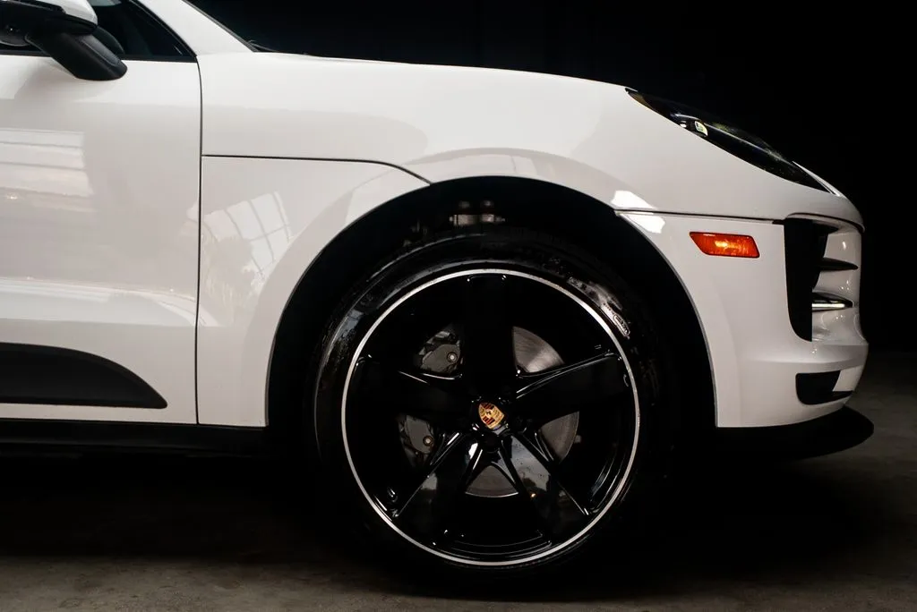 Porsche Macan photo 11