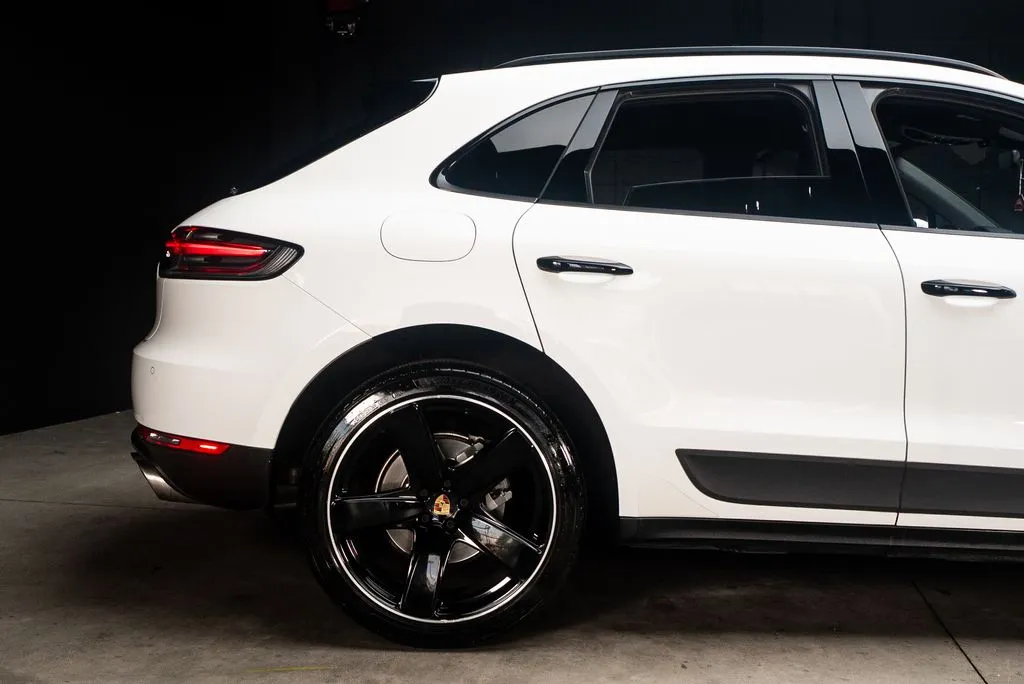Porsche Macan photo 14