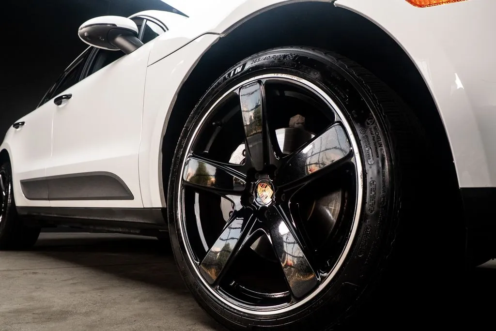 Porsche Macan photo 12