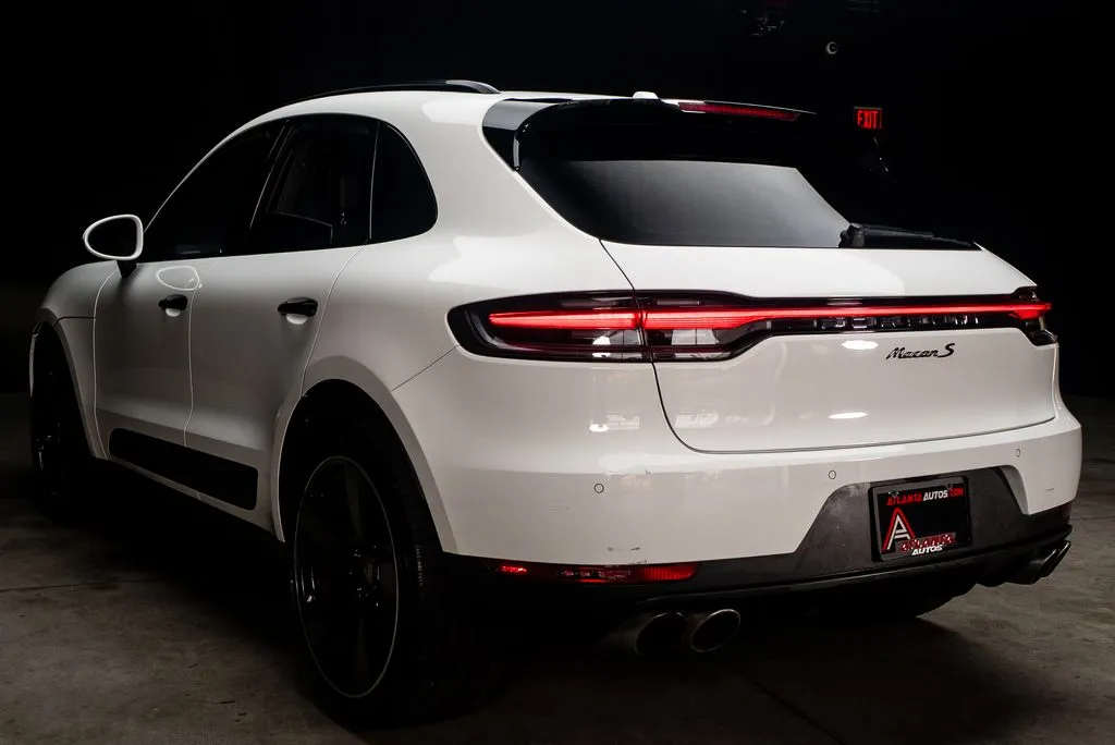 Porsche Macan photo 18