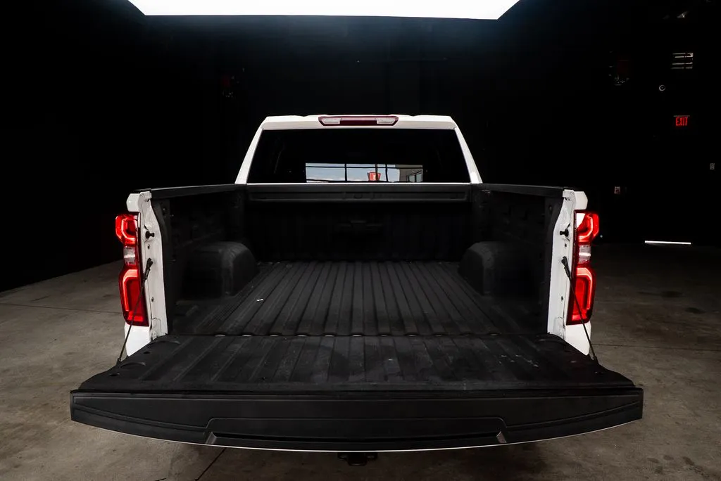 Chevrolet Silverado 1500 photo 19