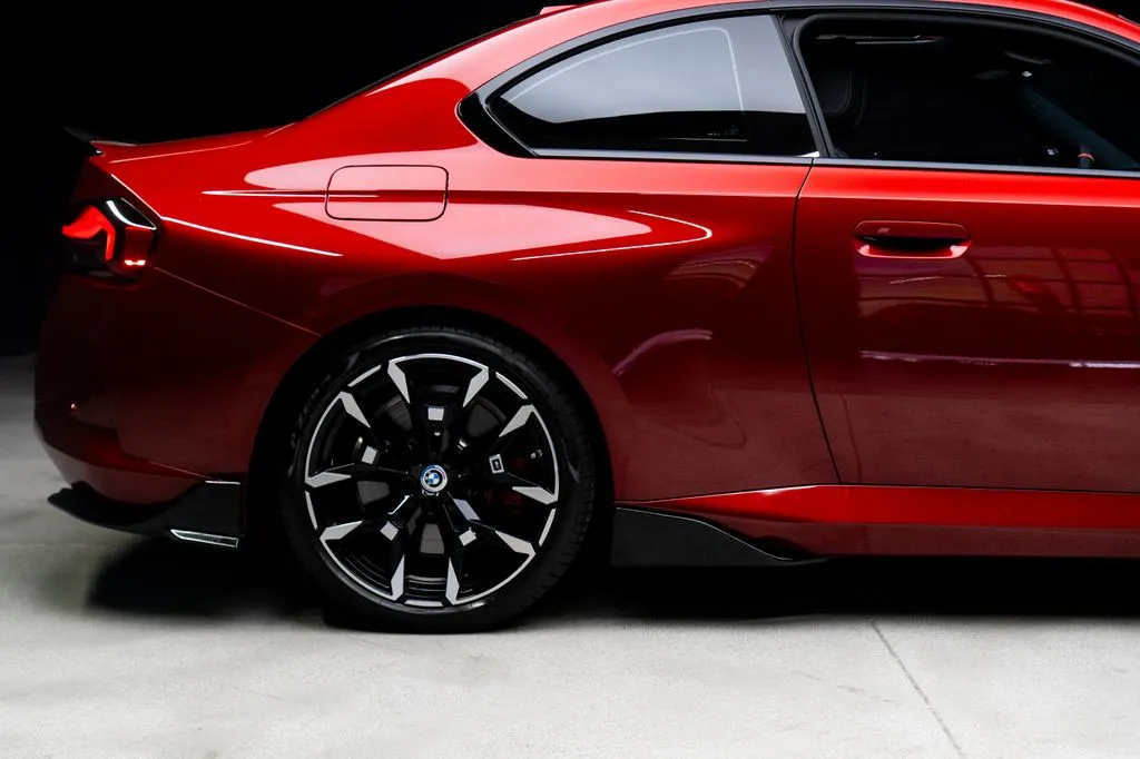 BMW 2 Series photo 12