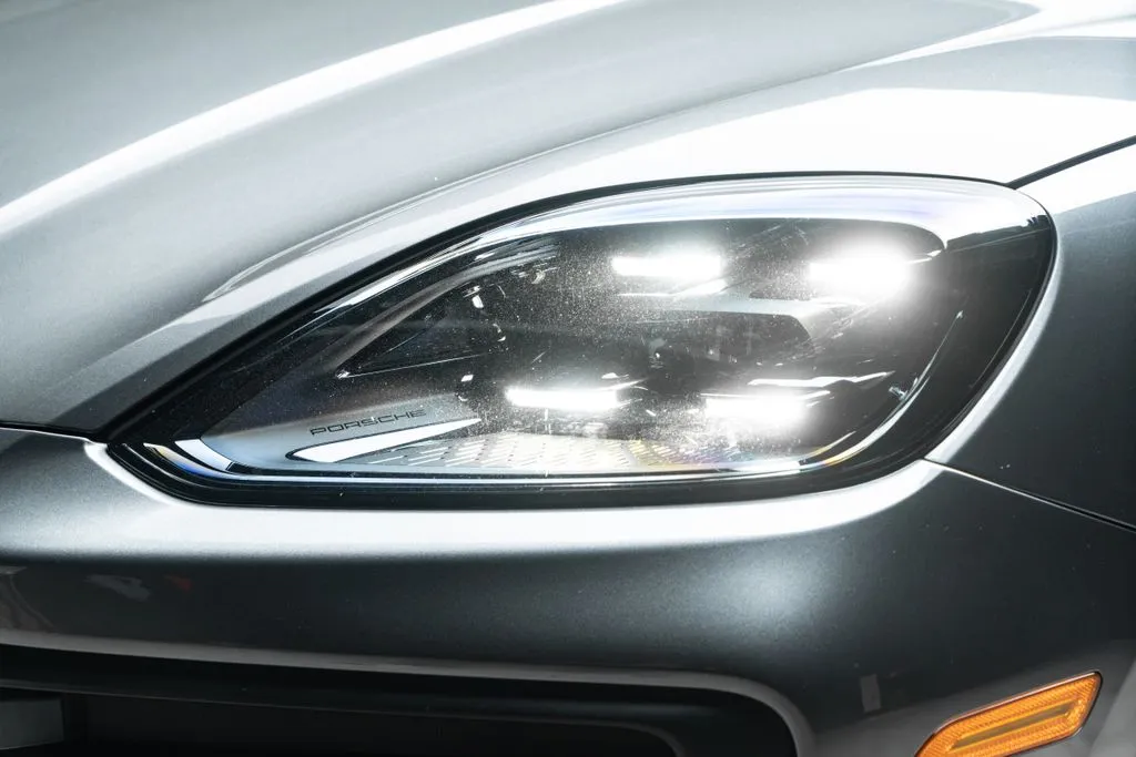 Porsche Cayenne photo 3