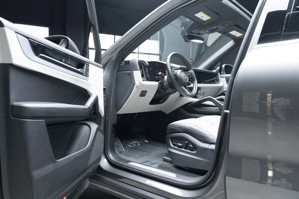 Porsche Cayenne photo 22