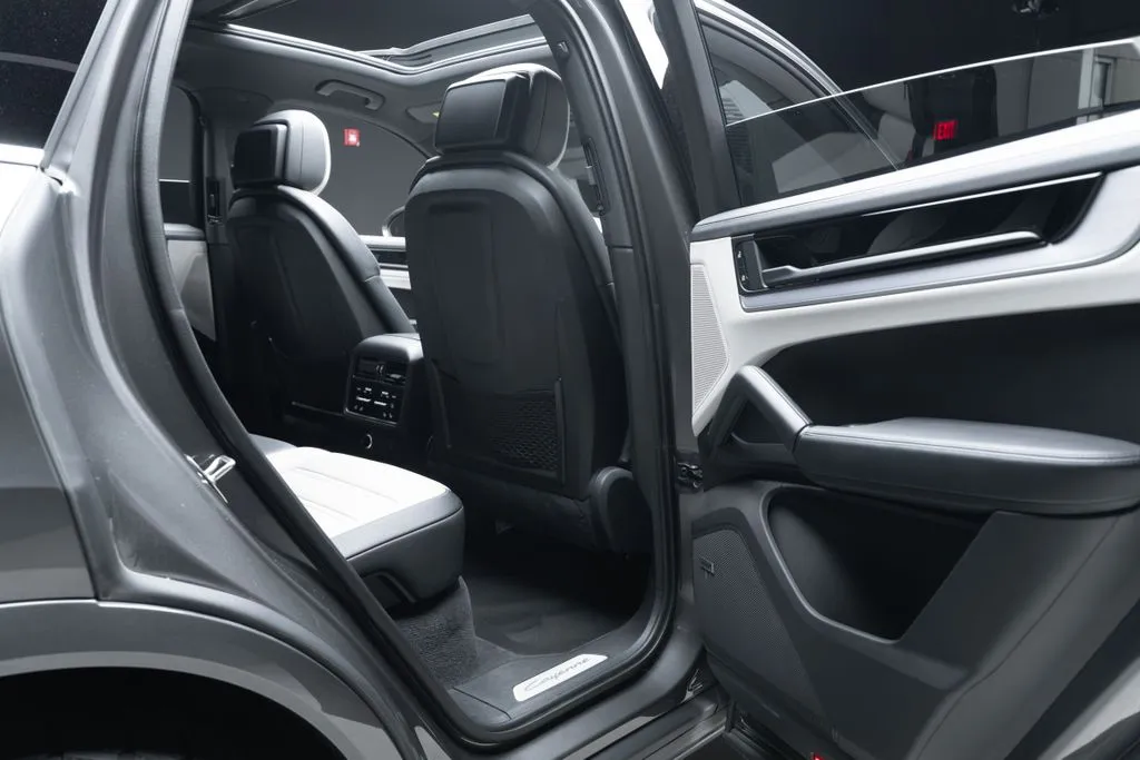Porsche Cayenne photo 42