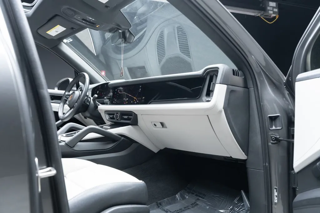 Porsche Cayenne photo 38