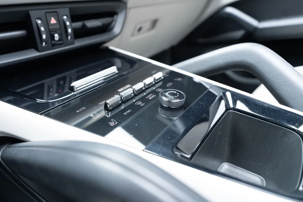 Porsche Cayenne photo 35
