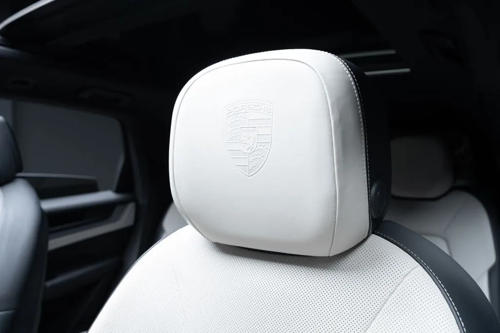 Porsche Cayenne photo 26