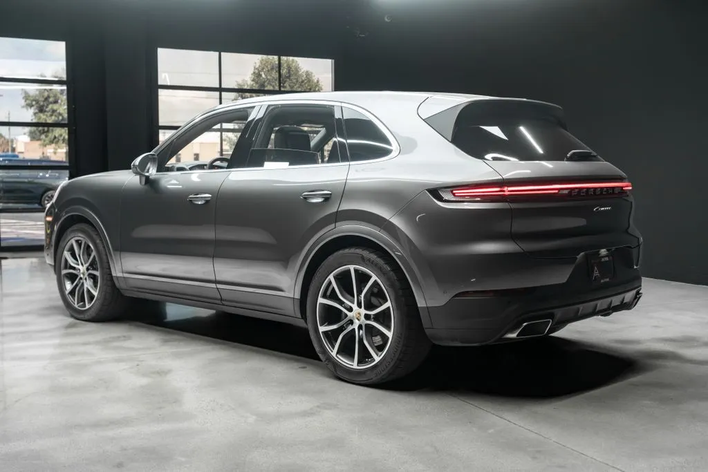 Porsche Cayenne photo 18
