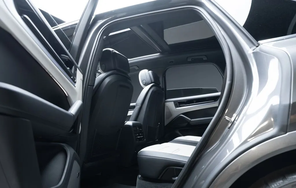 Porsche Cayenne photo 48