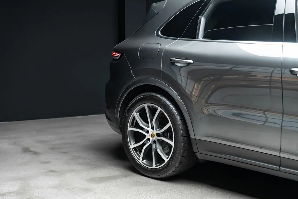 Porsche Cayenne photo 12