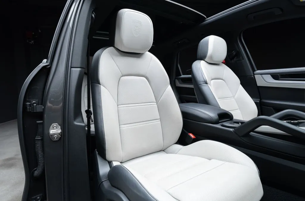 Porsche Cayenne photo 39