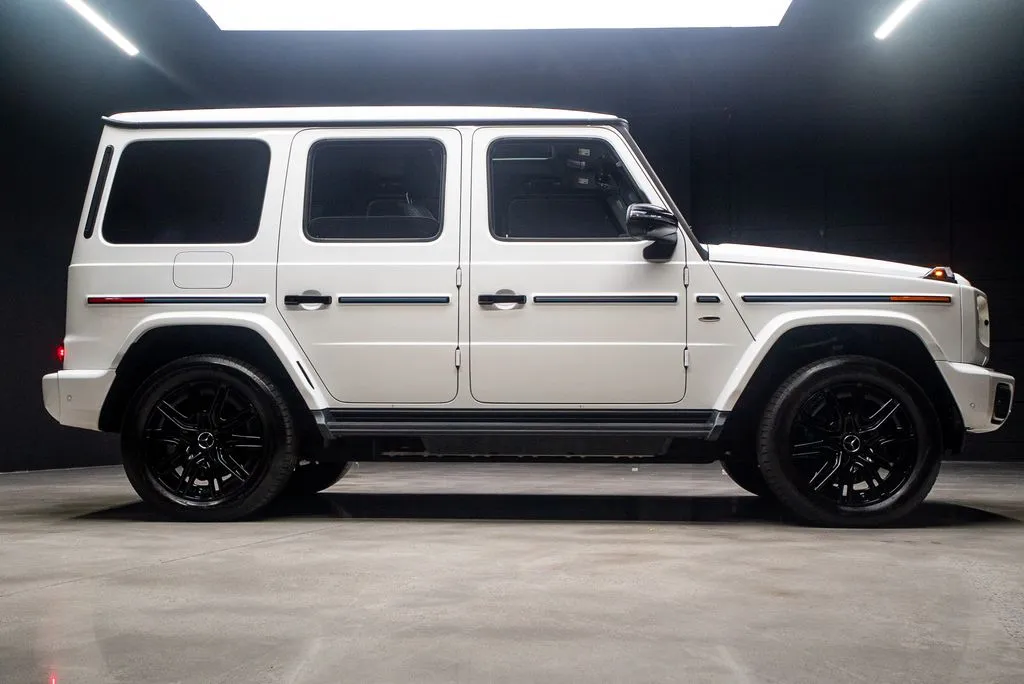 Mercedes-Benz G-Class photo 13