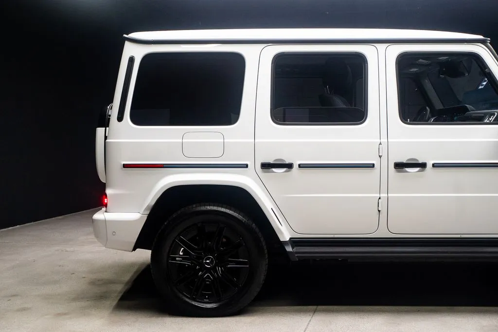 Mercedes-Benz G-Class photo 20