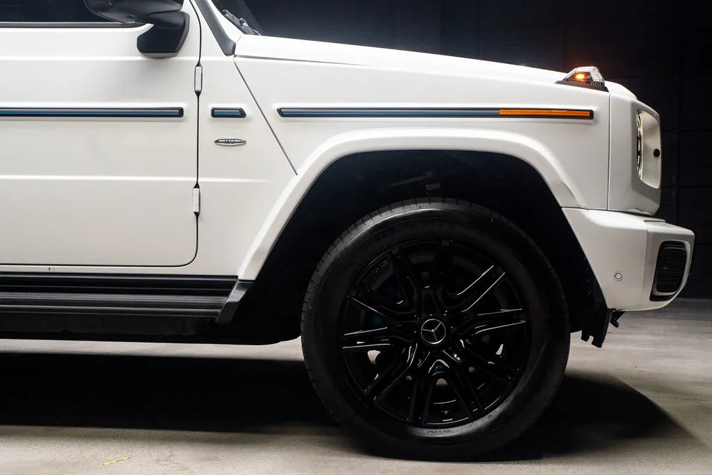 Mercedes-Benz G-Class photo 15