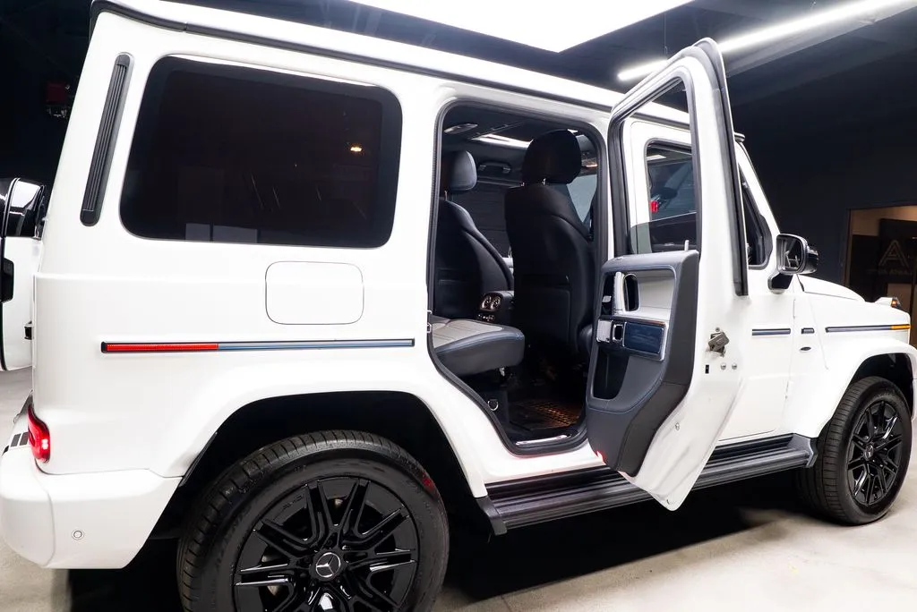 Mercedes-Benz G-Class photo 56