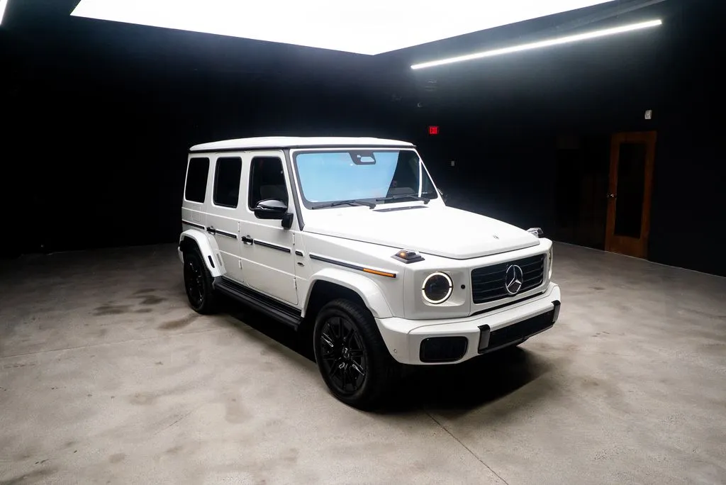 Mercedes-Benz G-Class photo 11