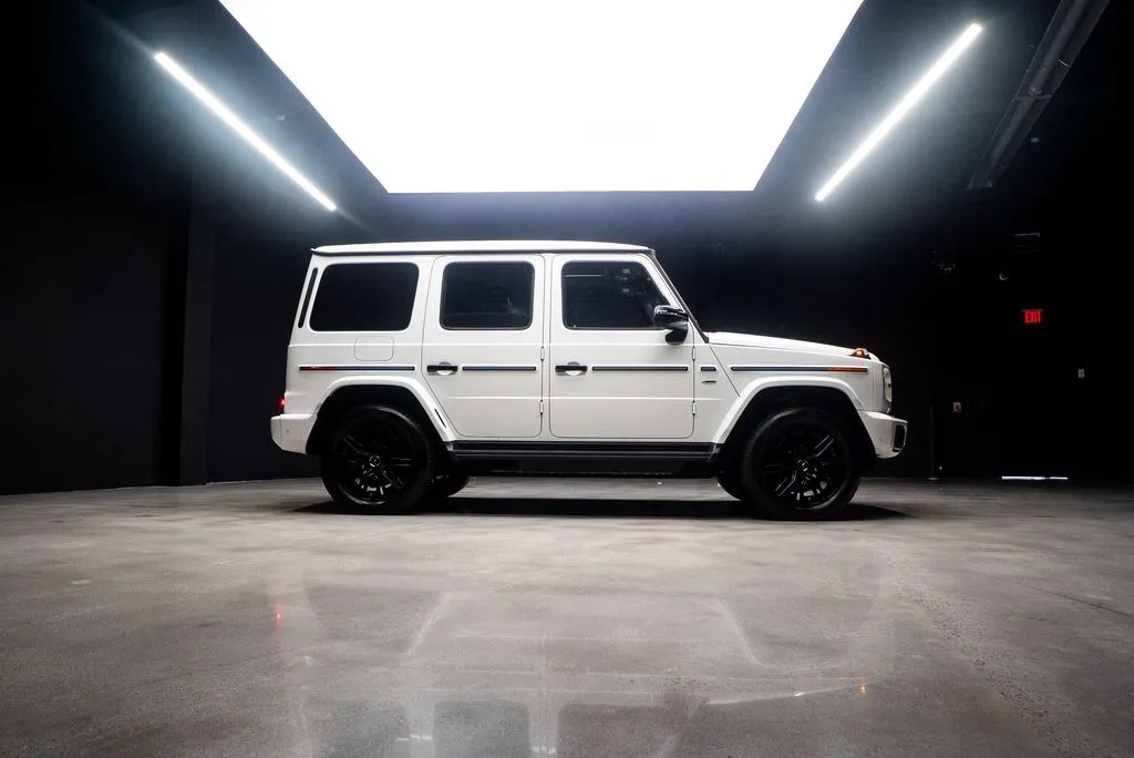 Mercedes-Benz G-Class photo 14