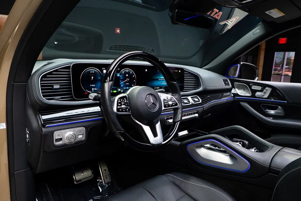 Mercedes-Benz GLS photo 40