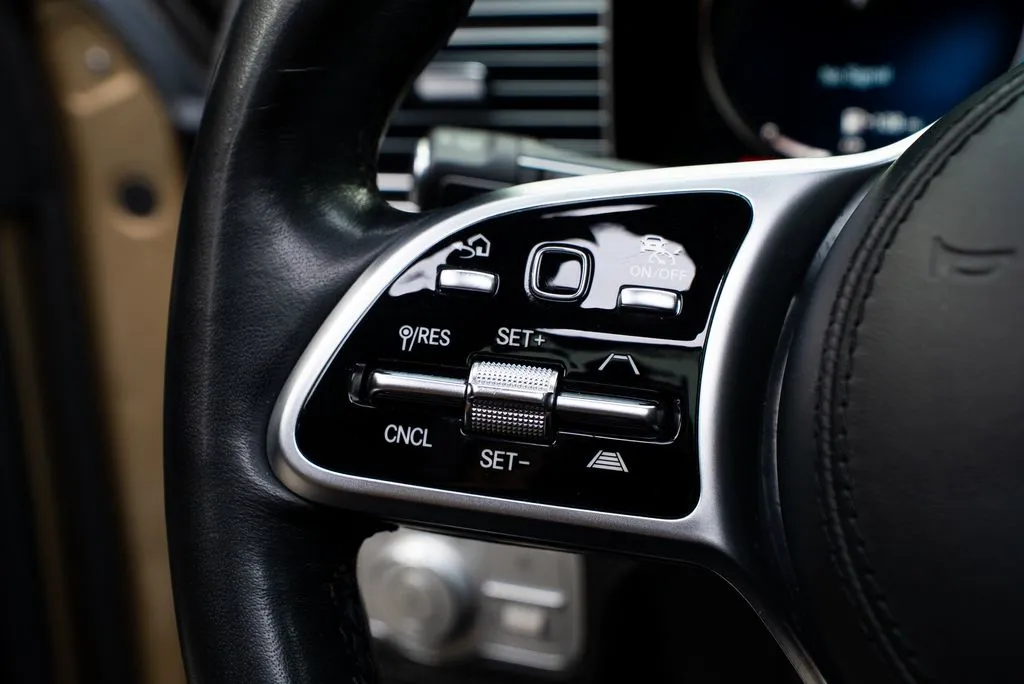 Mercedes-Benz GLS photo 43