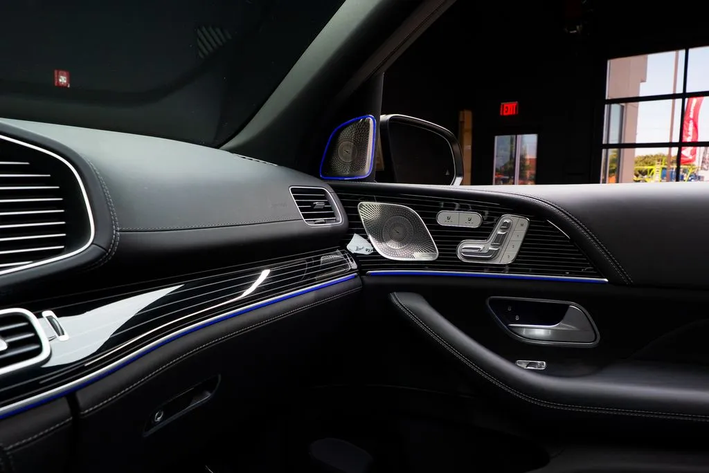 Mercedes-Benz GLS photo 51