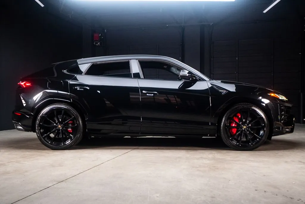 Lamborghini Urus photo 10