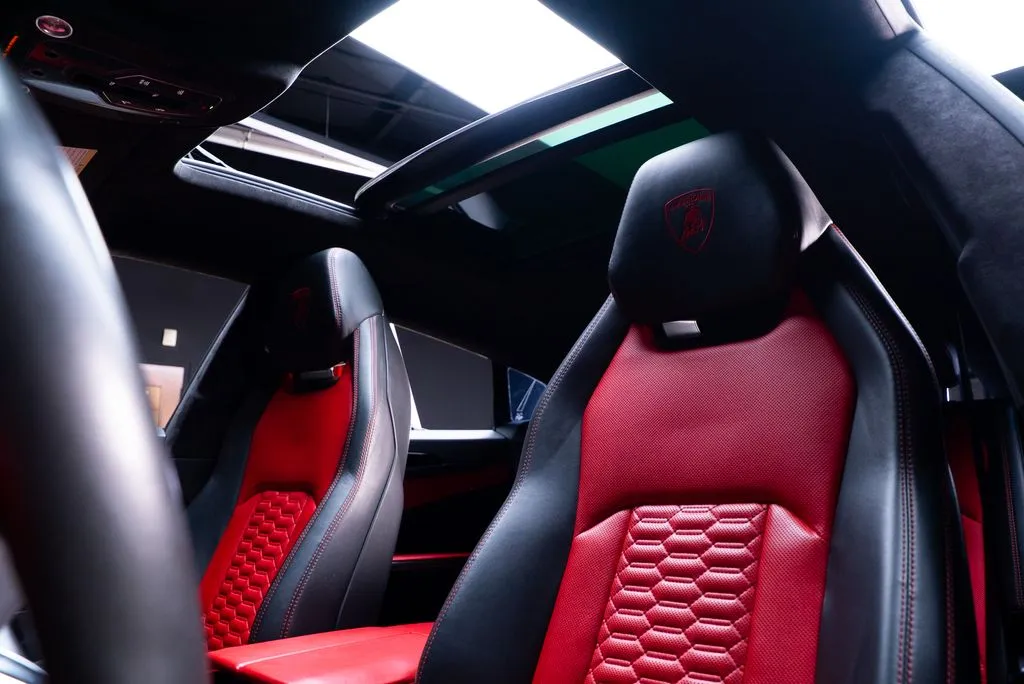 Lamborghini Urus photo 28