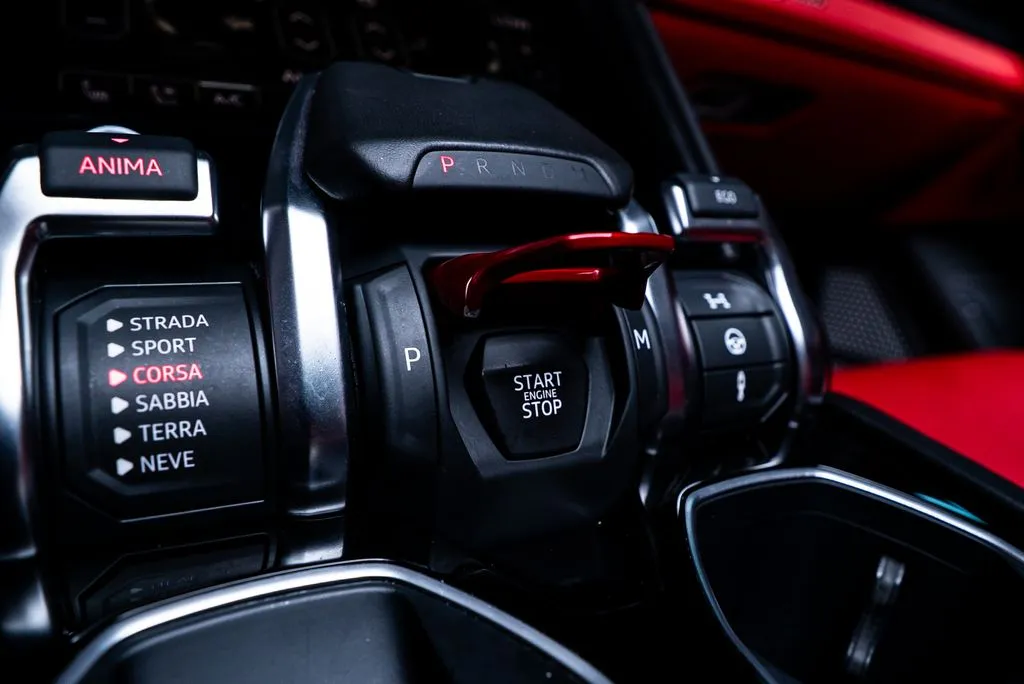 Lamborghini Urus photo 38