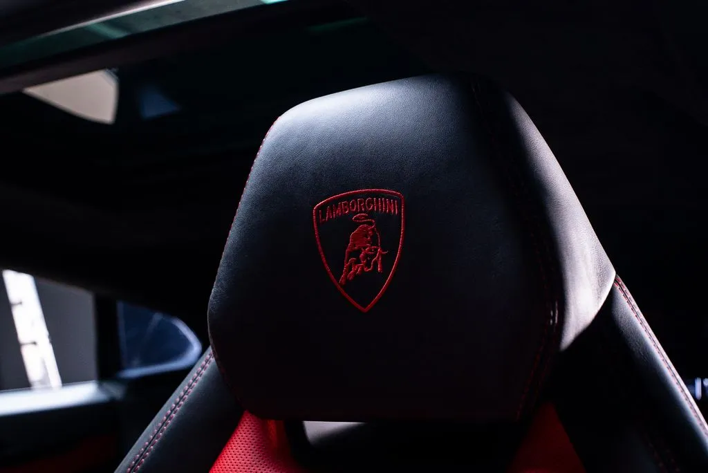 Lamborghini Urus photo 29