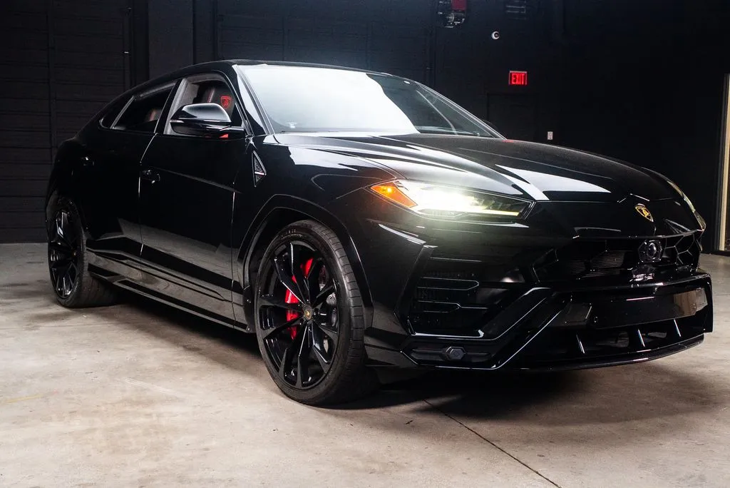 Lamborghini Urus photo 9