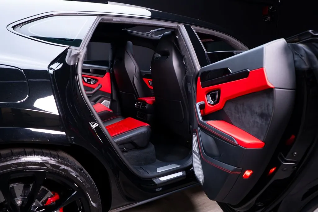 Lamborghini Urus photo 48