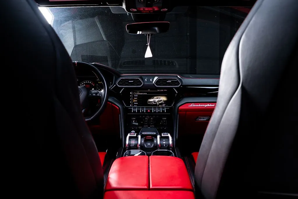 Lamborghini Urus photo 43