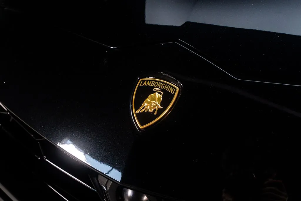 Lamborghini Urus photo 7