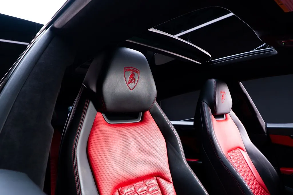 Lamborghini Urus photo 42