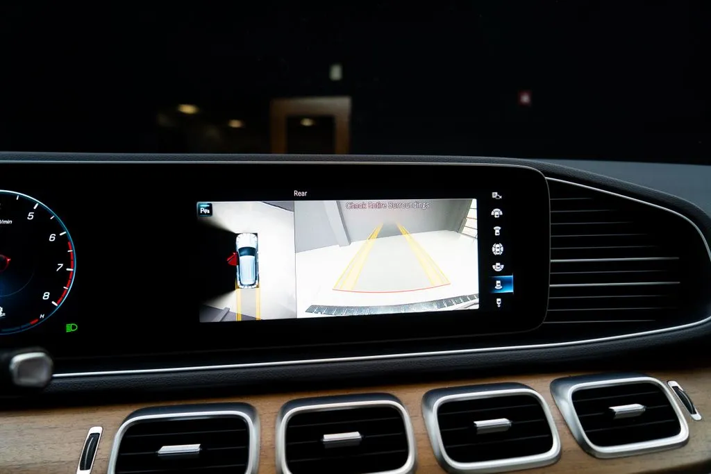 Mercedes-Benz GLE photo 34