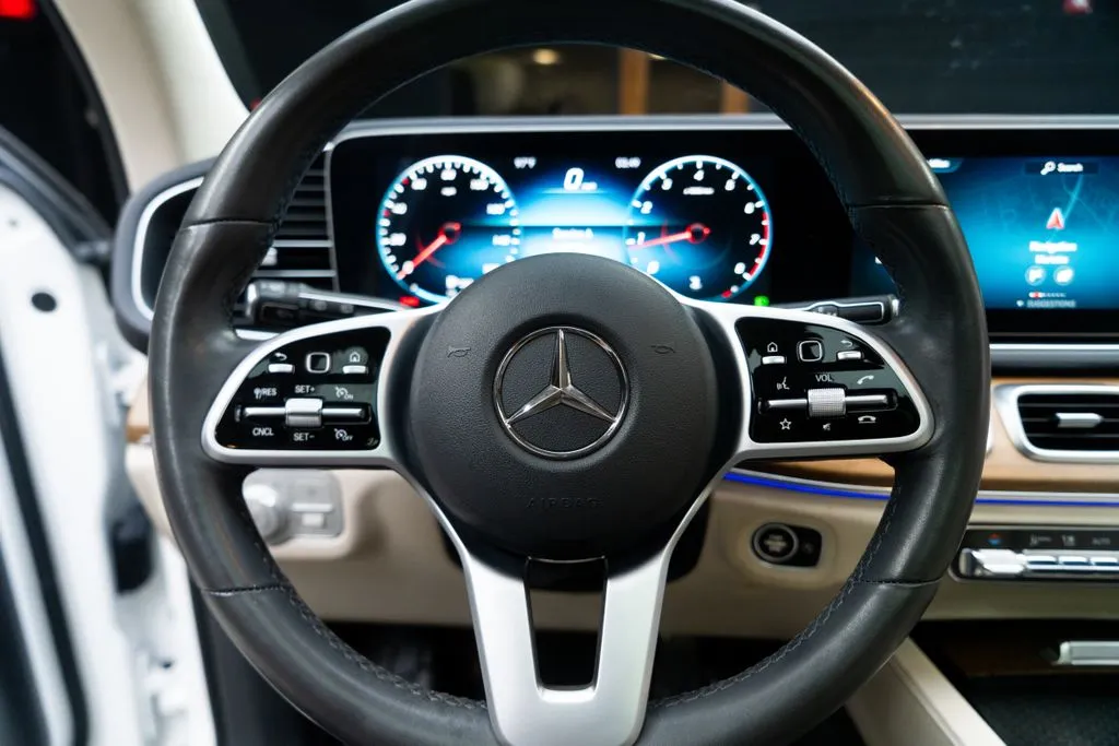 Mercedes-Benz GLE photo 29