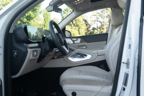 More photos of 2020 Mercedes-Benz GLE 350 at Atlanta Autos, GA