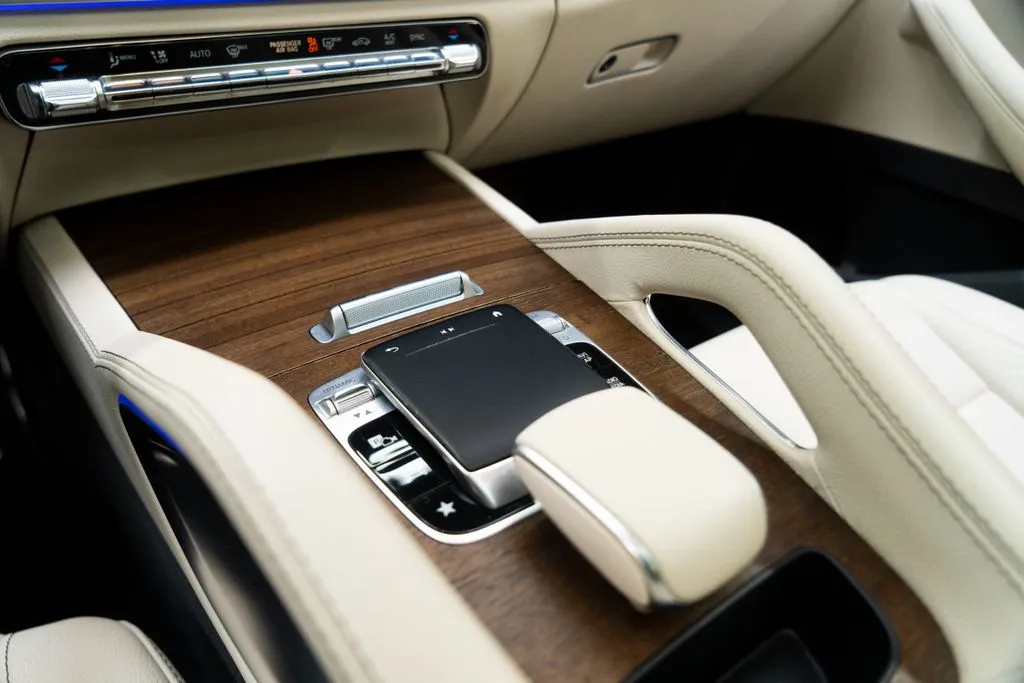 Mercedes-Benz GLE photo 35