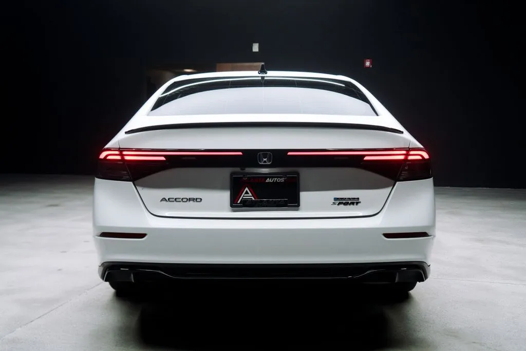 Honda Accord Hybrid photo 15