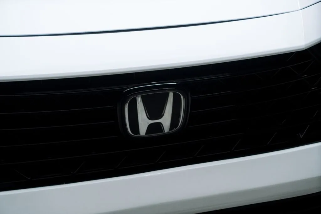 Honda Accord Hybrid photo 3