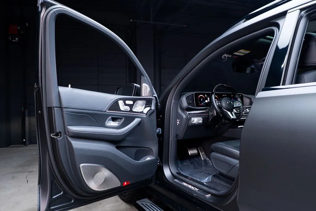 Mercedes-Benz GLS photo 29