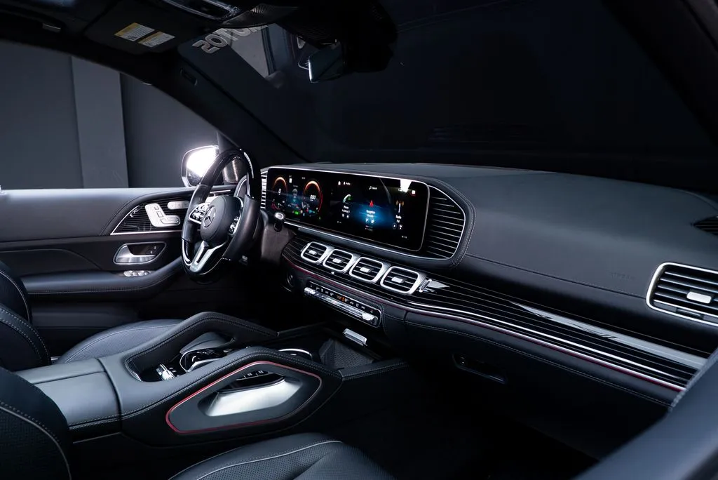 Mercedes-Benz GLS photo 47