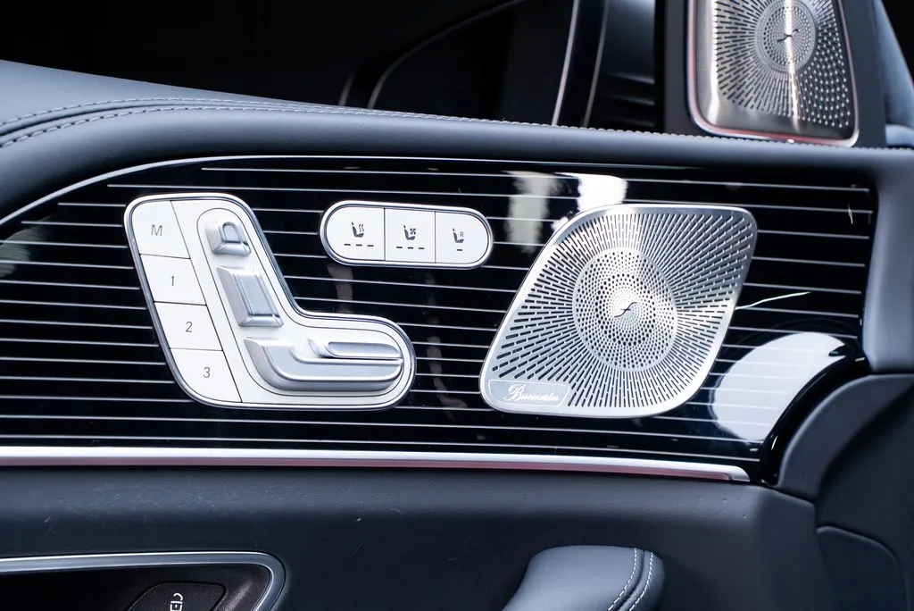 Mercedes-Benz GLS photo 31