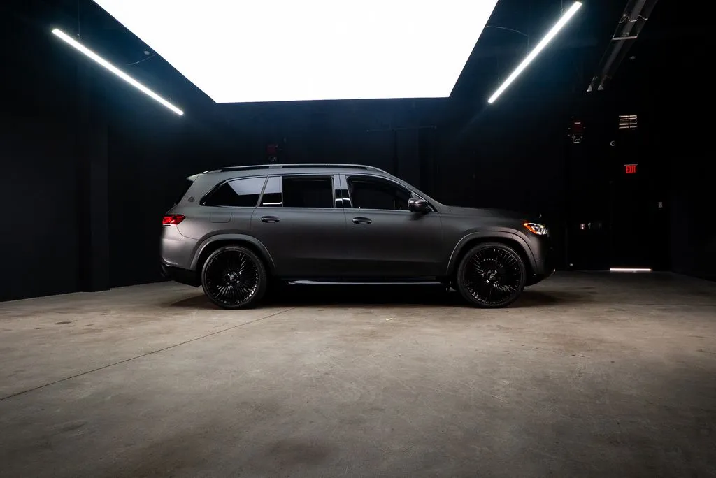 Mercedes-Benz GLS photo 14