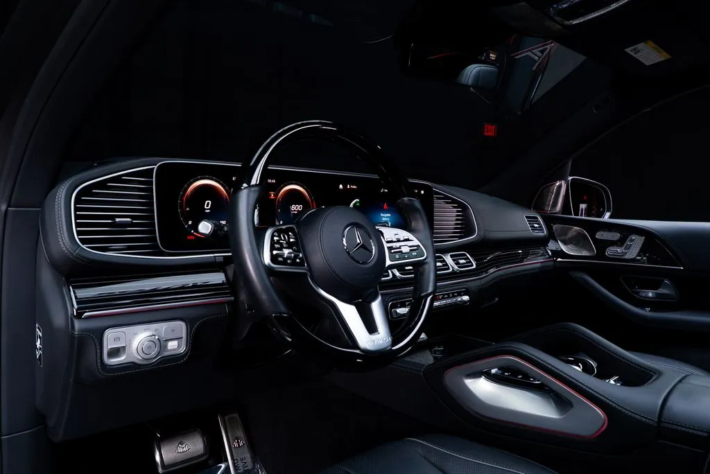 Mercedes-Benz GLS photo 35