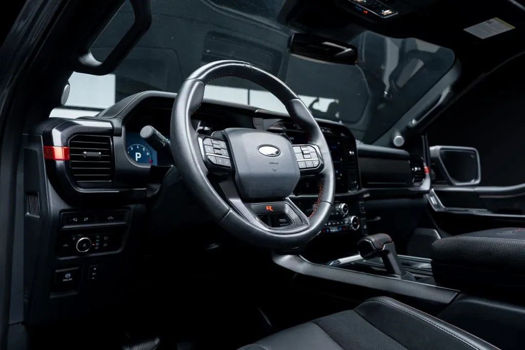Ford F-150 photo 29