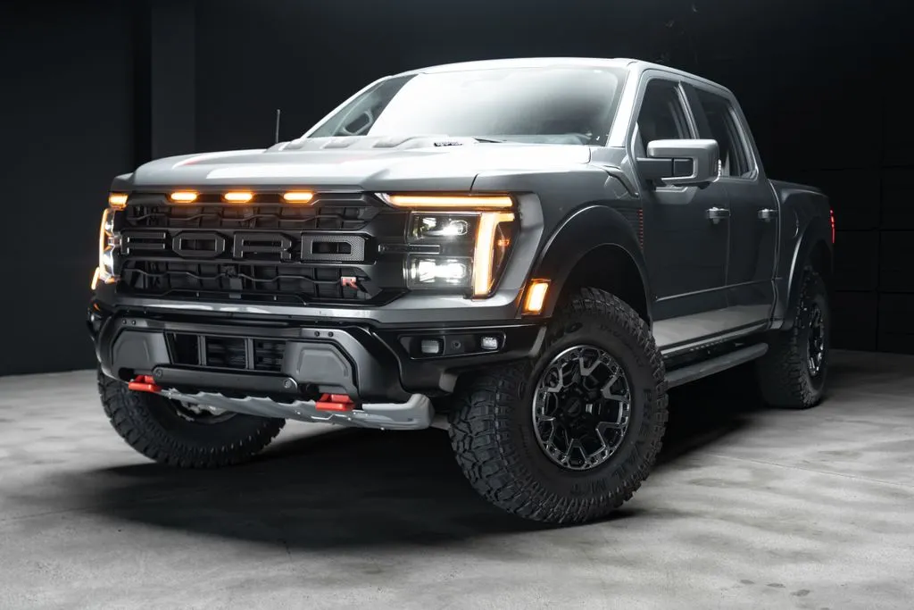 Ford F-150 photo 2