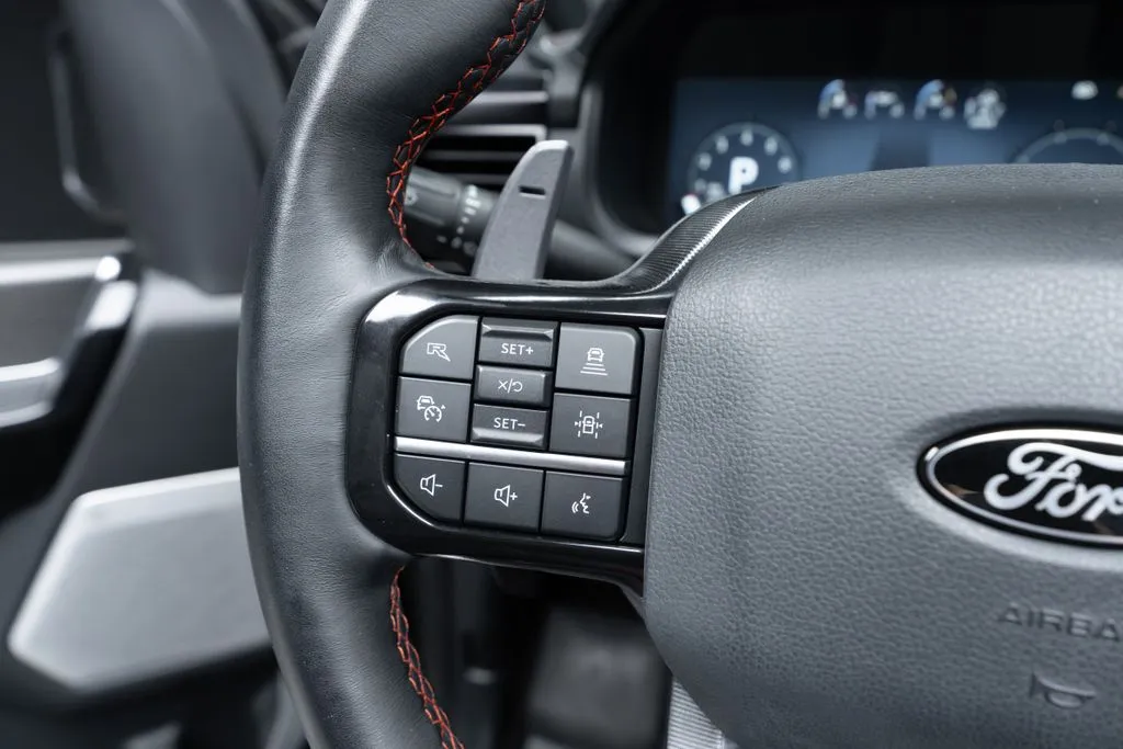 Ford F-150 photo 32